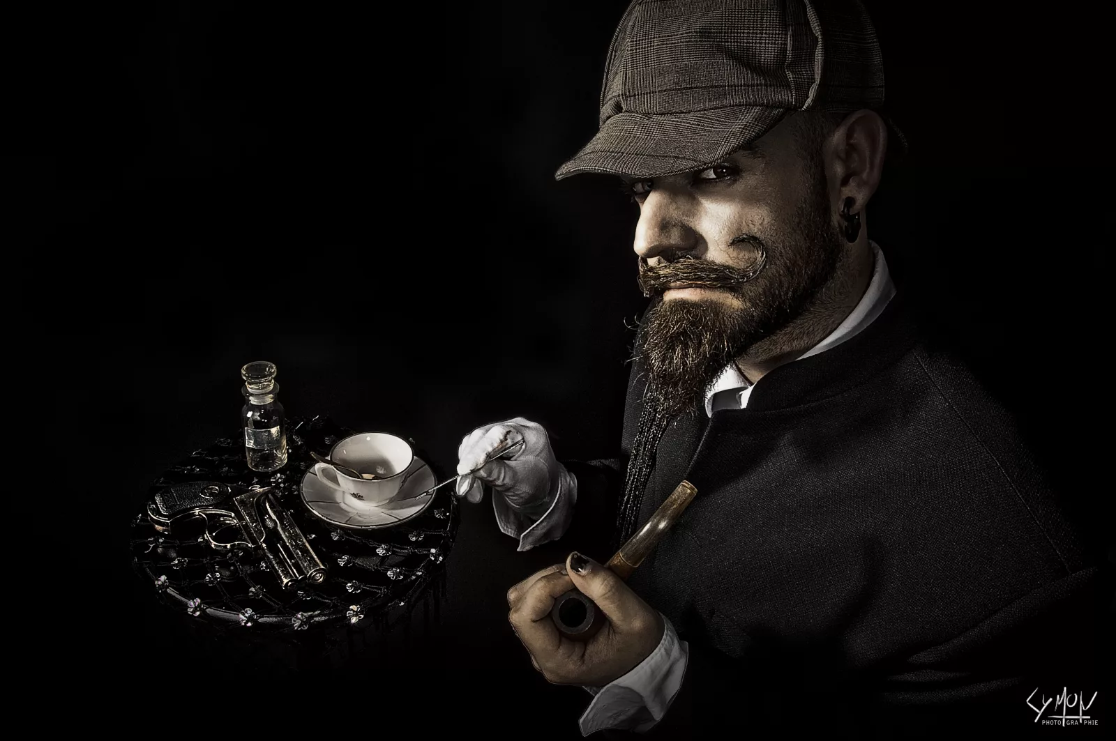 Zone image à remplacer - ambiance enquête